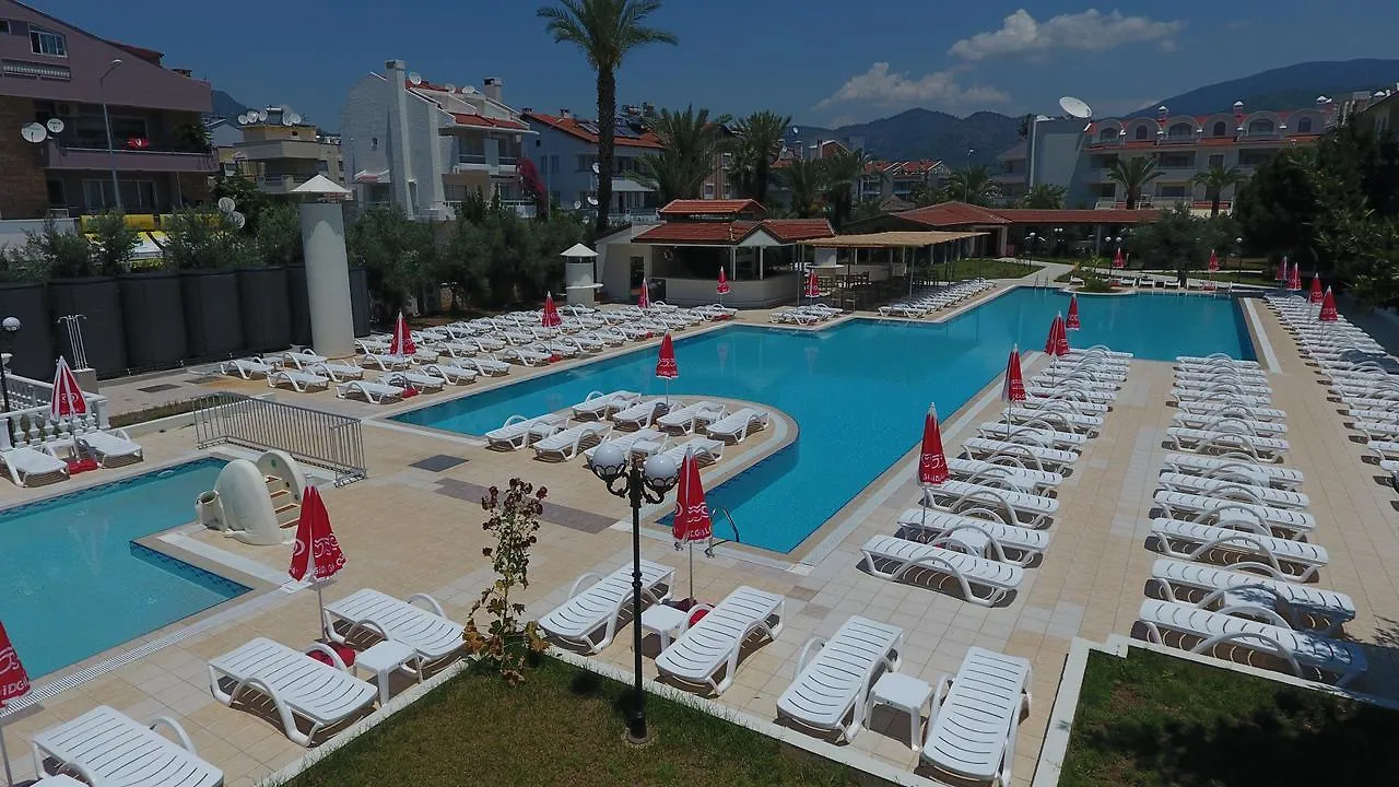 Club Kocer Apartments Μαρμαρίς